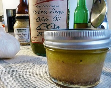 Easy House Vinaigrette dressing brings life to your salad for pennies per serving. Easy House Vinaigrette dressing brings life to your salad for pennies per serving.