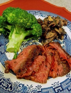 Nourishing ribeye, broccoli and mushrooms Nourishing ribeye, broccoli and mushrooms