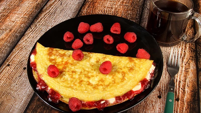 Raspberry Cream Cheese Low-Carb Omelet Recipe