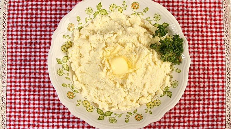 Low-Carb Mashed Not-Potatoes Made with Cauliflower