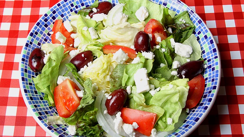 Low-Carb Classic Greek Salad Recipe