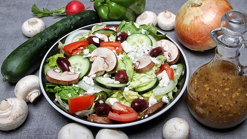 Low-Carb Greek Basic Salad Variation With Mushrooms