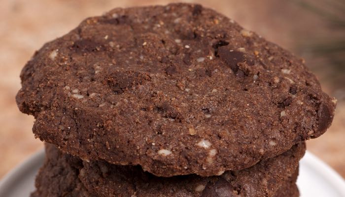 Dana Carpender's Low-Carb Peace On Earth Chocolate Chocolate Chip Cookies