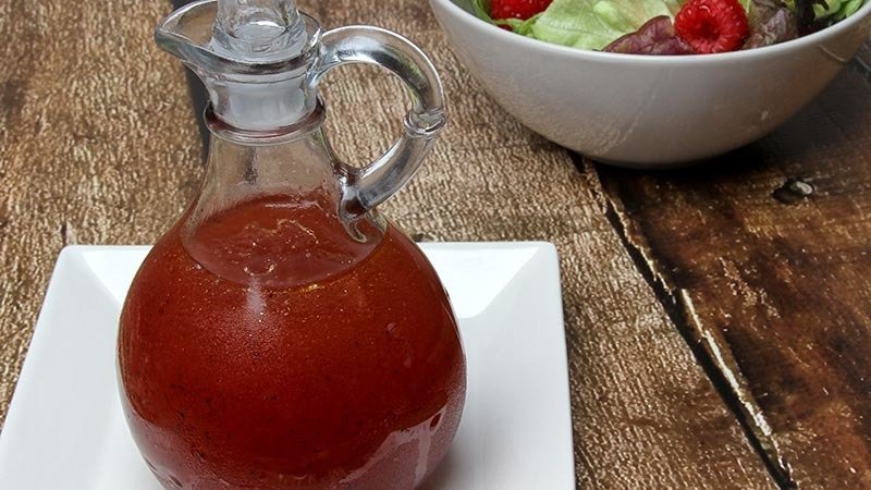 Low-Carb Raspberry Vinaigrette Salad Dressing Recipe