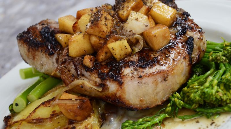 Low-Carb Johnny Appleseed Pork Chop Recipe