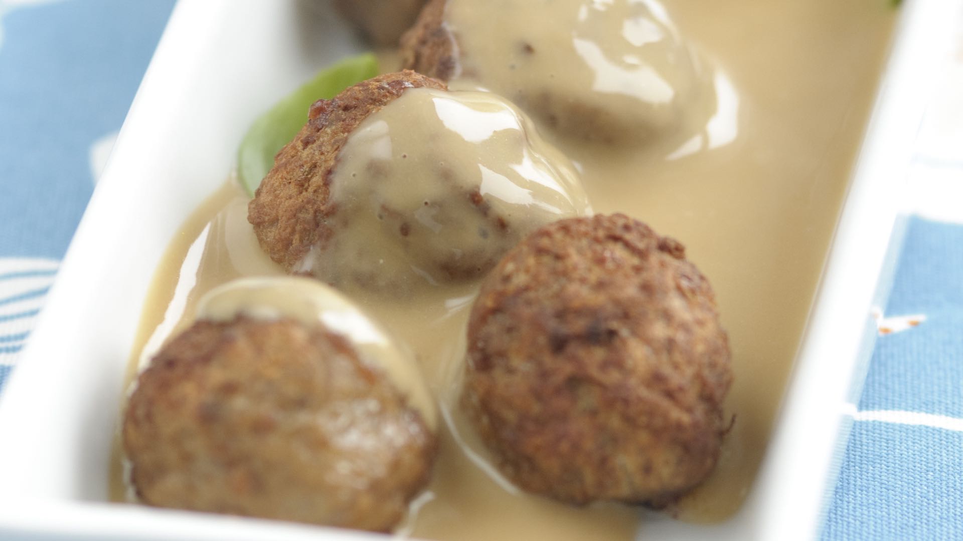 Low-Carb Swedish Meatballs in Brown Sauce