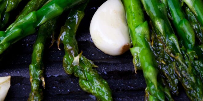 10 Best Spring Foods - Asparagus